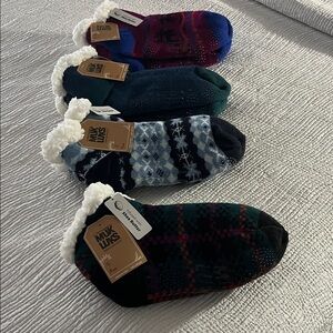 Size 6/8 Muk Luks  woman or men Sherpa-Lined Cozy Socks